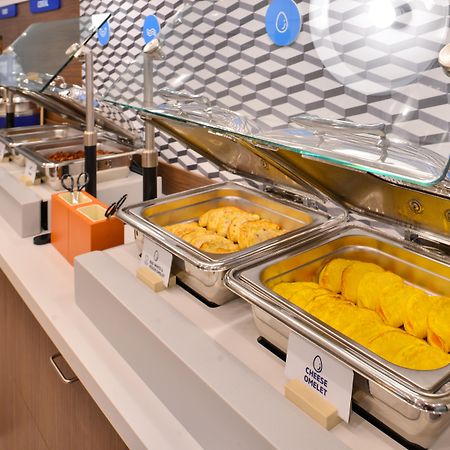 Holiday Inn Express Hotel & Suites Colby By Ihg Exteriér fotografie