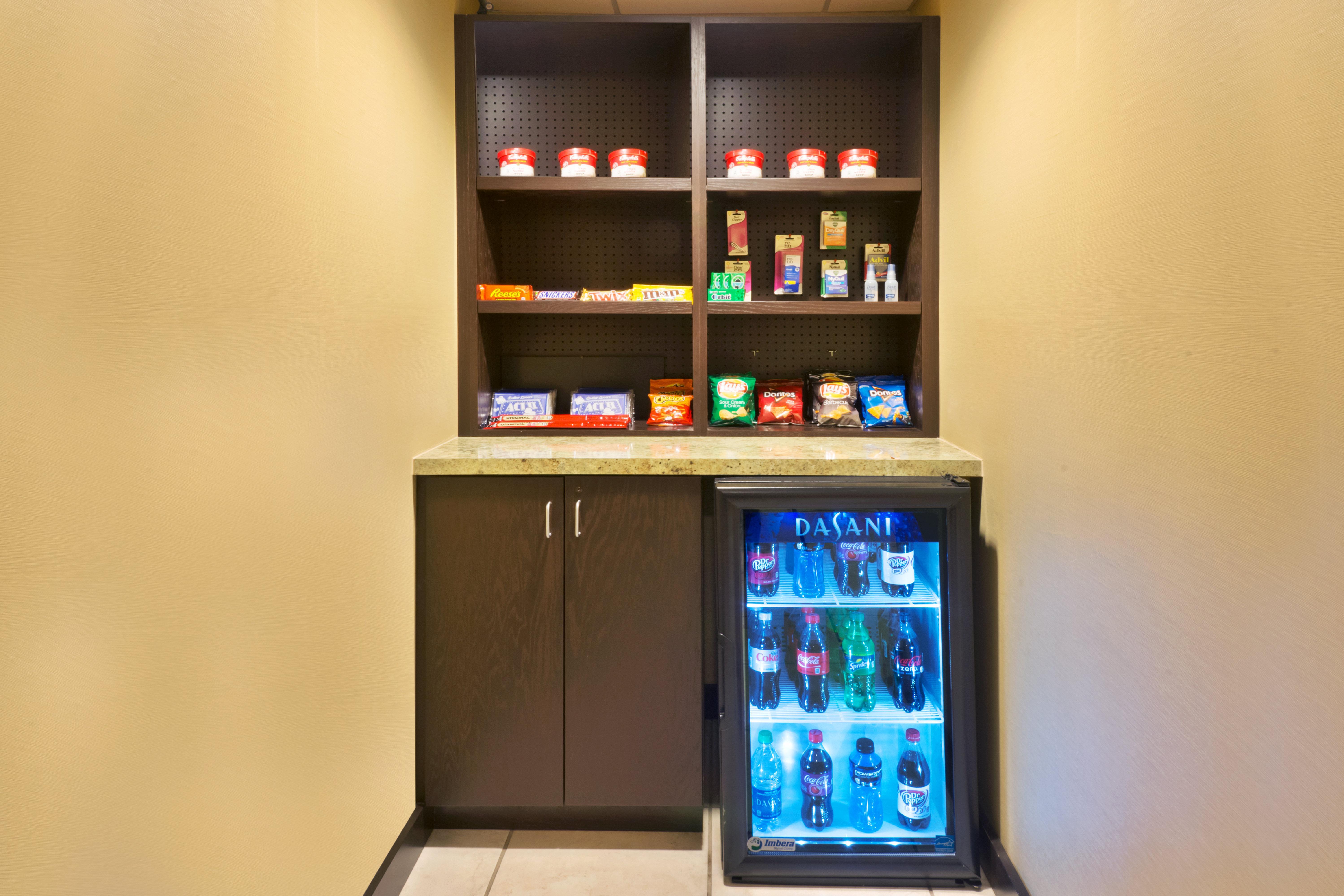Holiday Inn Express Hotel & Suites Colby By Ihg Exteriér fotografie