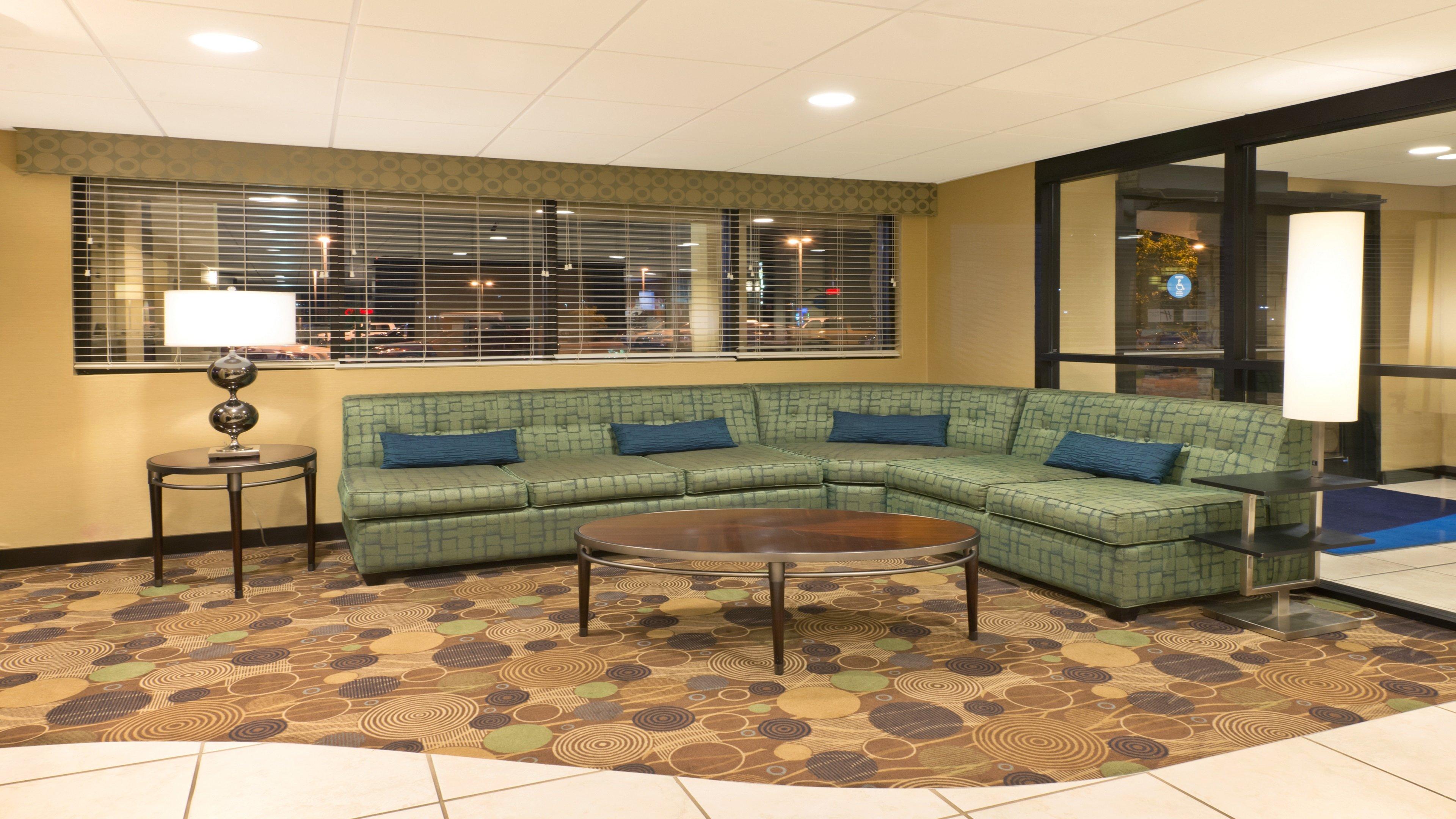 Holiday Inn Express Hotel & Suites Colby By Ihg Exteriér fotografie