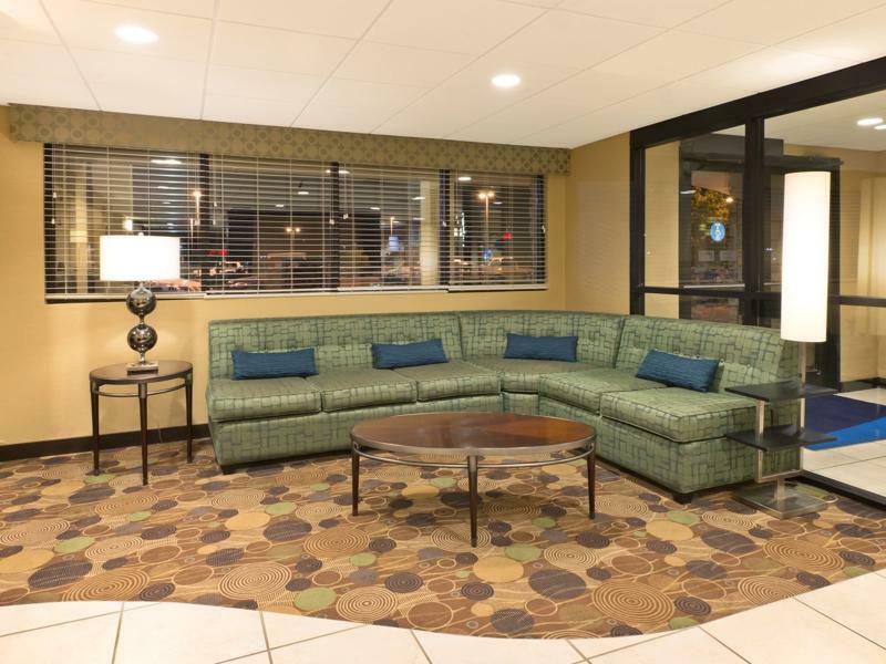 Holiday Inn Express Hotel & Suites Colby By Ihg Exteriér fotografie